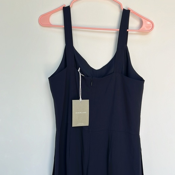 The Japanese GoWeave Essential
Jumpsuit sleeveless wide leg
 Size 6 Navy - Picture 6 of 11